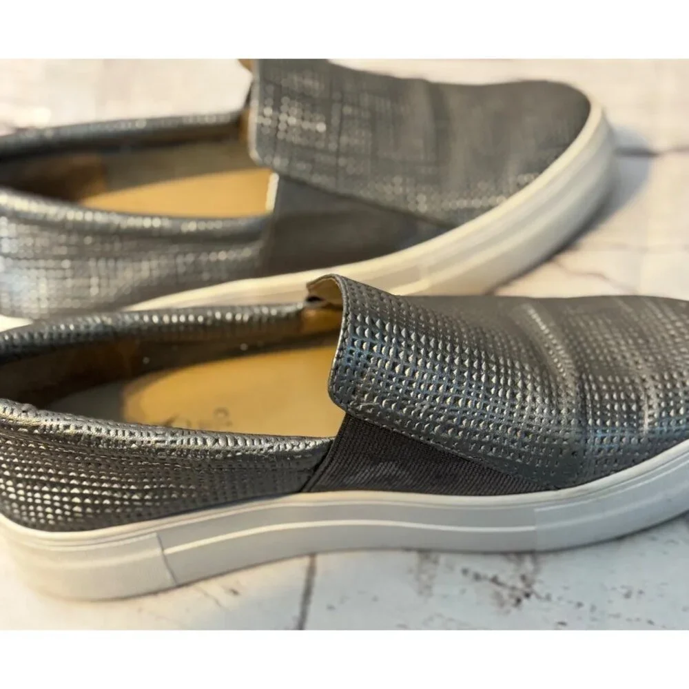 Vince Camuto Silver Metallic Slip On Loafer Party Holiday Women’s Size 9
